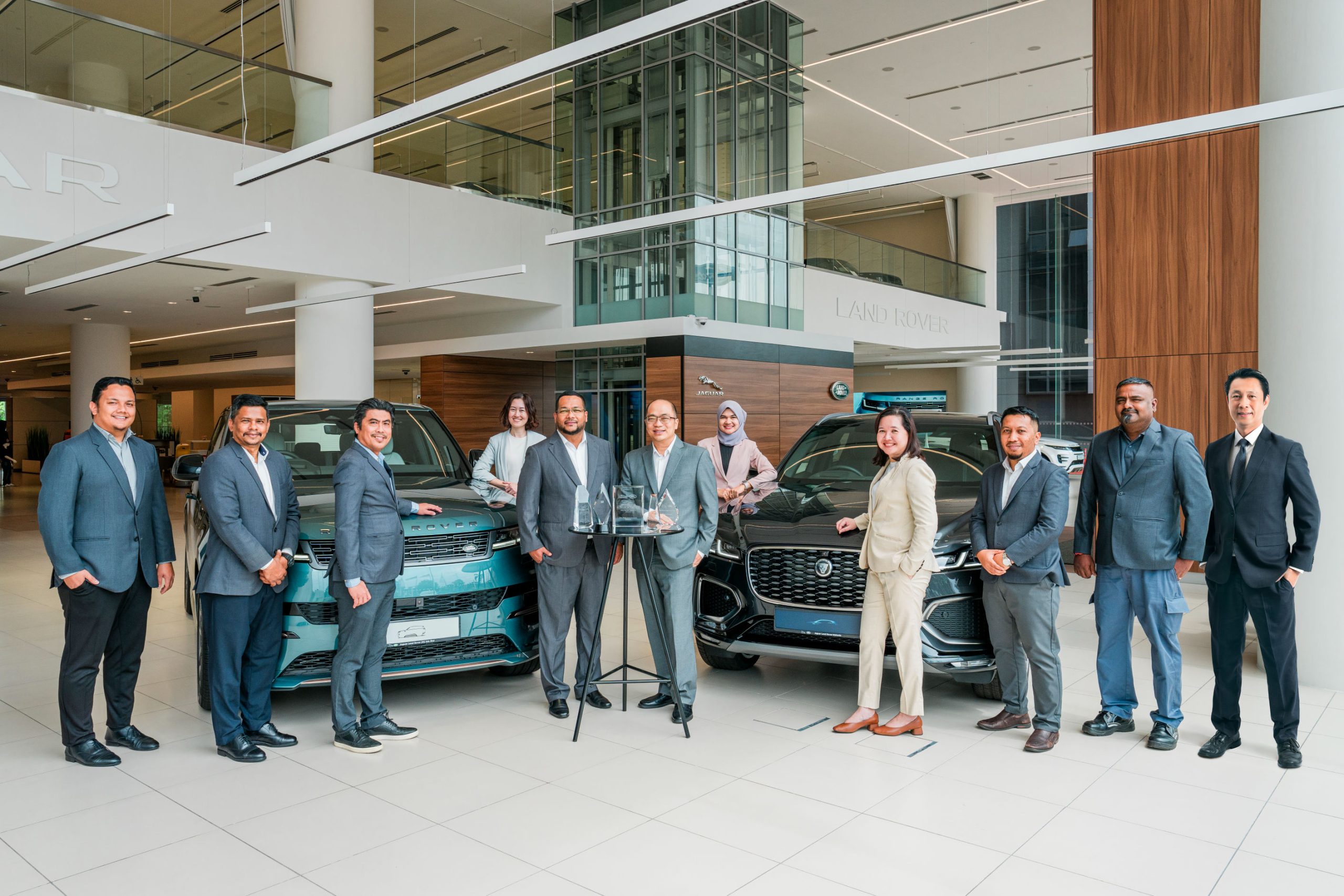 Jaguar Land Rover Malaysia: Lima Kali Juara Anugerah Retailer of the Year Asia Pasifik
