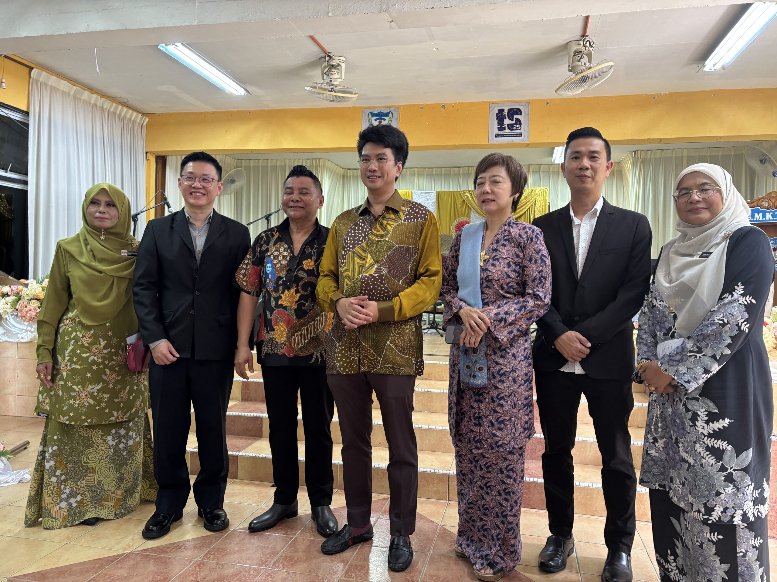 Projek Seni Nogoghi 9: Pentas Bakat Muda Negeri Sembilan