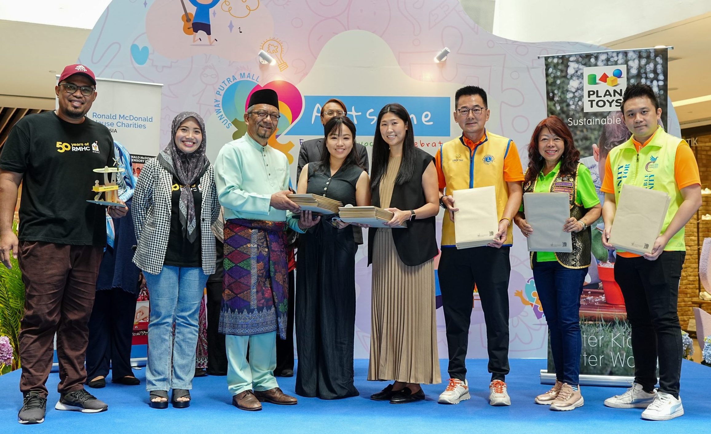 Sentuhan Prihatin RMHC & PlanToys: Mainan Istimewa Untuk Anak-Anak Autisme