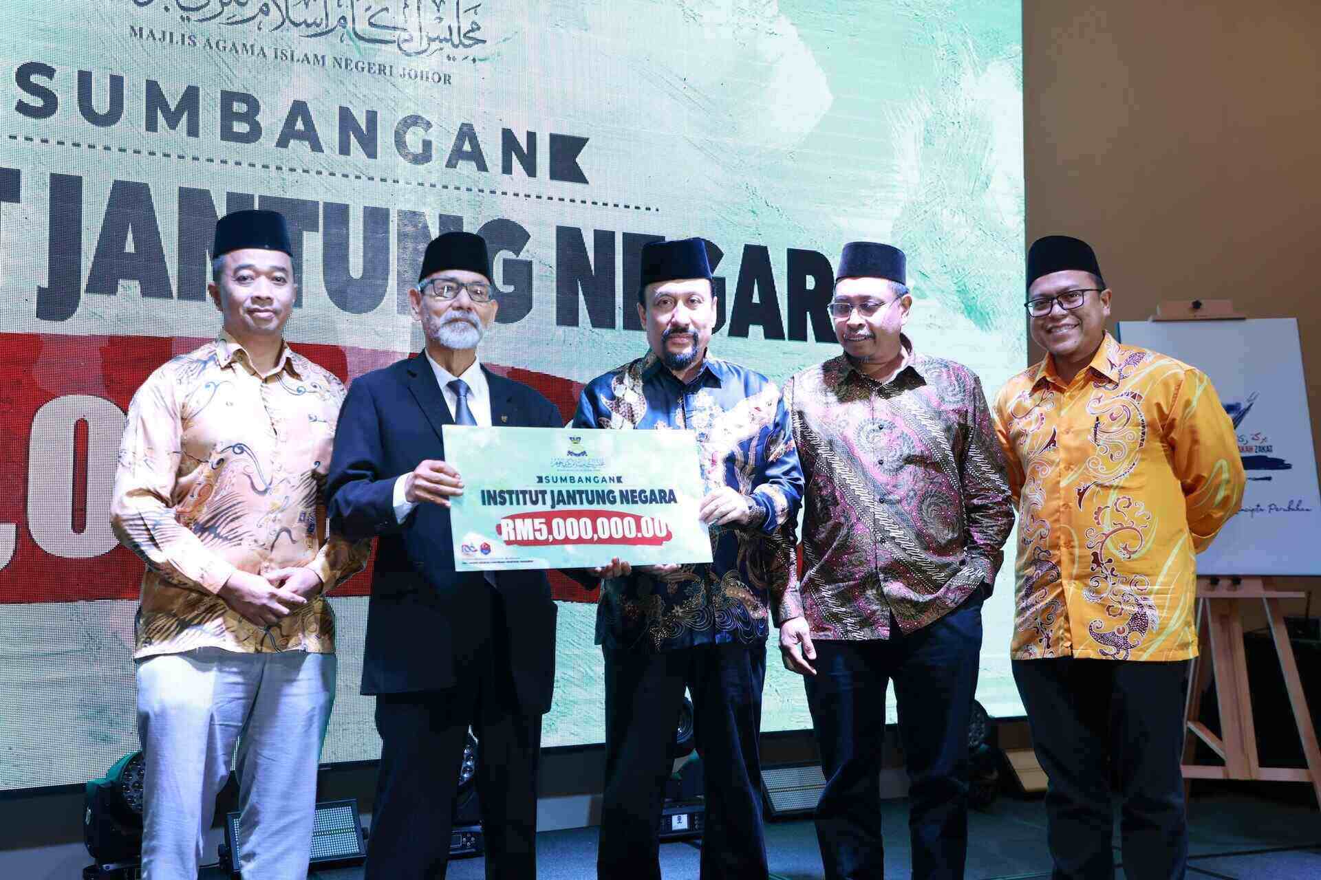 MAINJ Salur RM5 Juta Zakat kepada IJN bagi Menampung Rawatan Pesakit Jantung Rakyat Johor