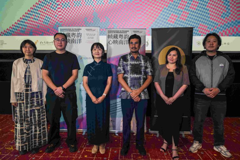 From left: Li Shan Shan | Producer, Beyond Frozen Films Huo Meng | Director, Crossing the Border—Zhaoguan Zhao Meng Fei | Director, Guangdong Film & TV Service Platform / Deputy President, Guangzhou Film Association Datuk Azmir Saifuddin | CEO, FINAS Kim Ooi | Manager, GSC International Screens & Festivals Joel Soh | Managing Director, Blackflag