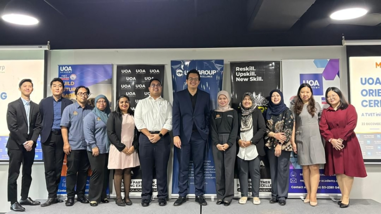 Kehadiran rakan-rakan industri strategik dalam Majlis Pelancaran Program TVET UOA Academy sebagai tanda sokongan terhadap inisi