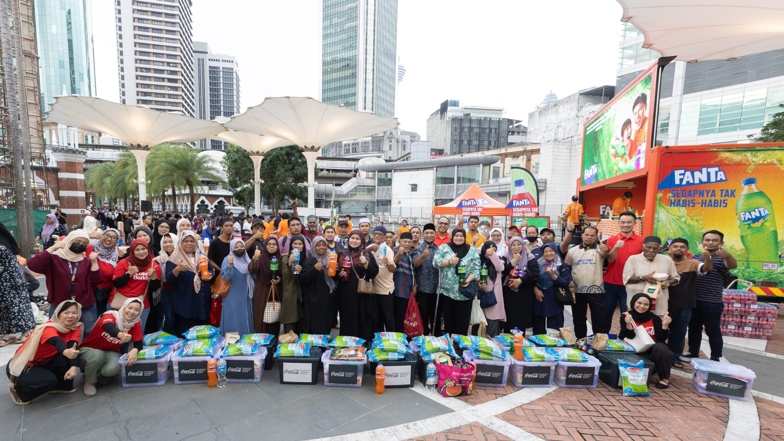 Coca-Cola Malaysia Unites Communities Through Acts of Kindness This Ramadan