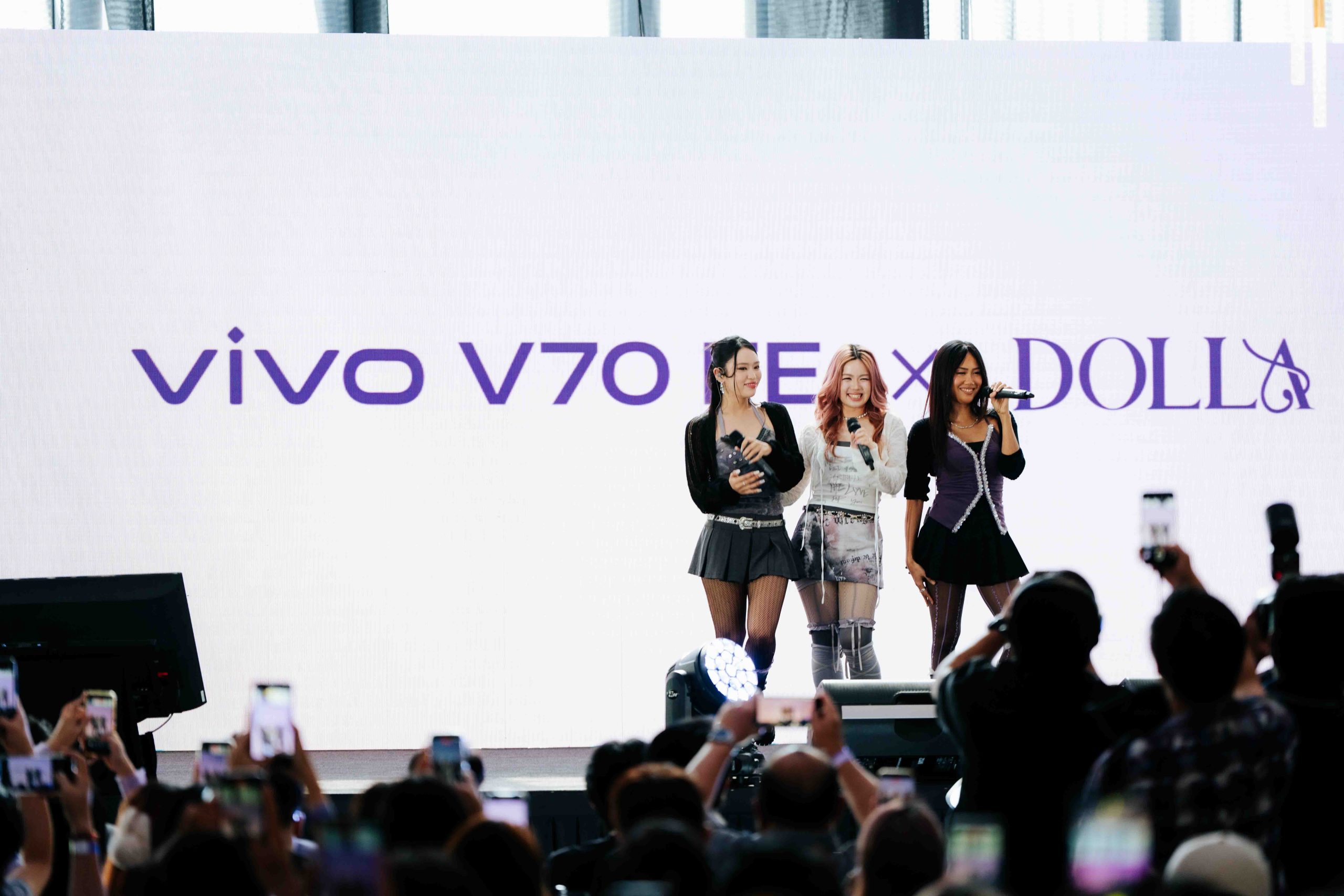 Power Meets Couture: The vivo V70 FE arrives with 200MP Precision.