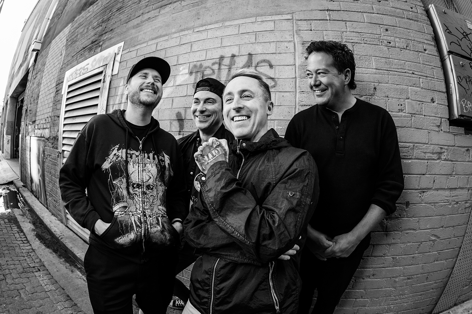 ‘Bedroom Posters’ Versi Baharu: Yellowcard Kini Tampil Bersama Blippi
