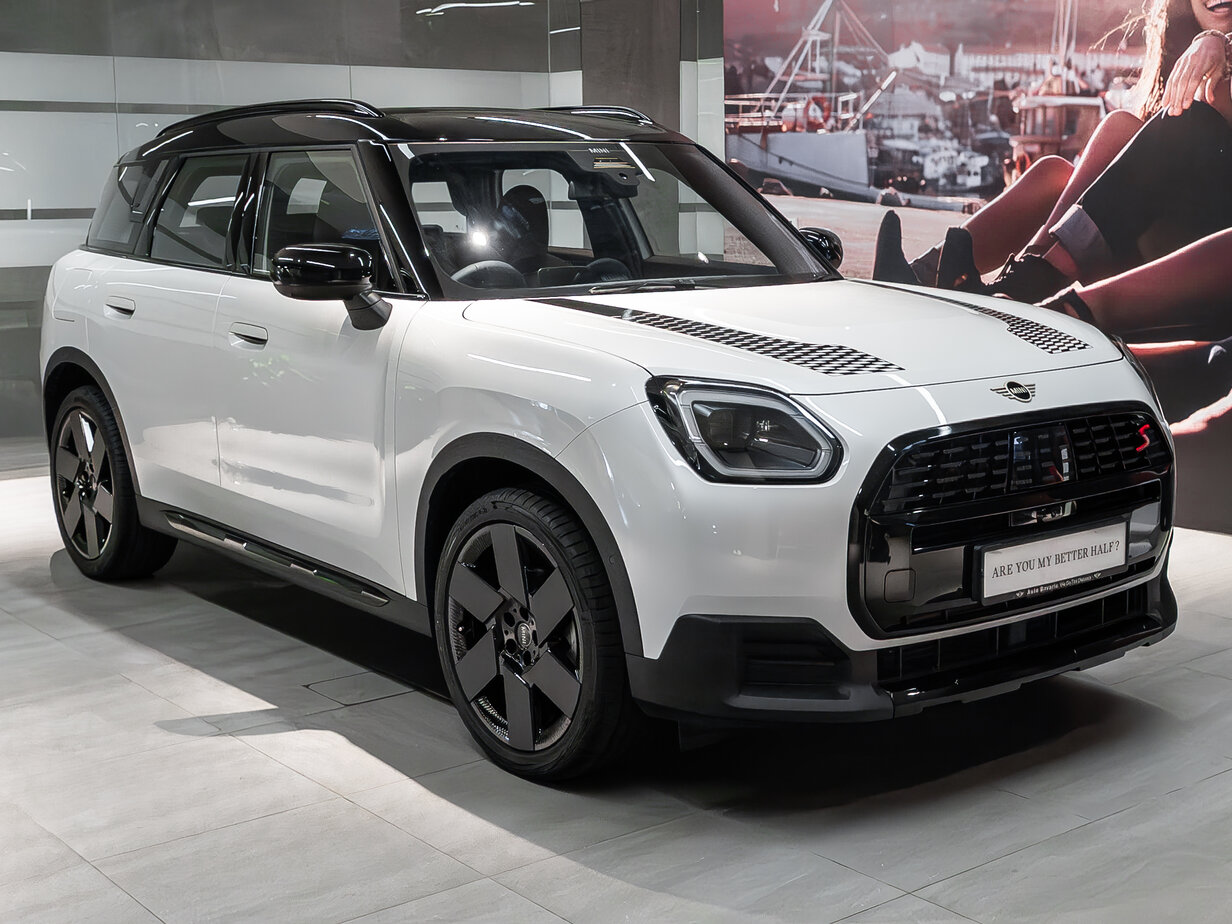 Auto Bavaria presents special limited-edition versions of the MINI Countryman.