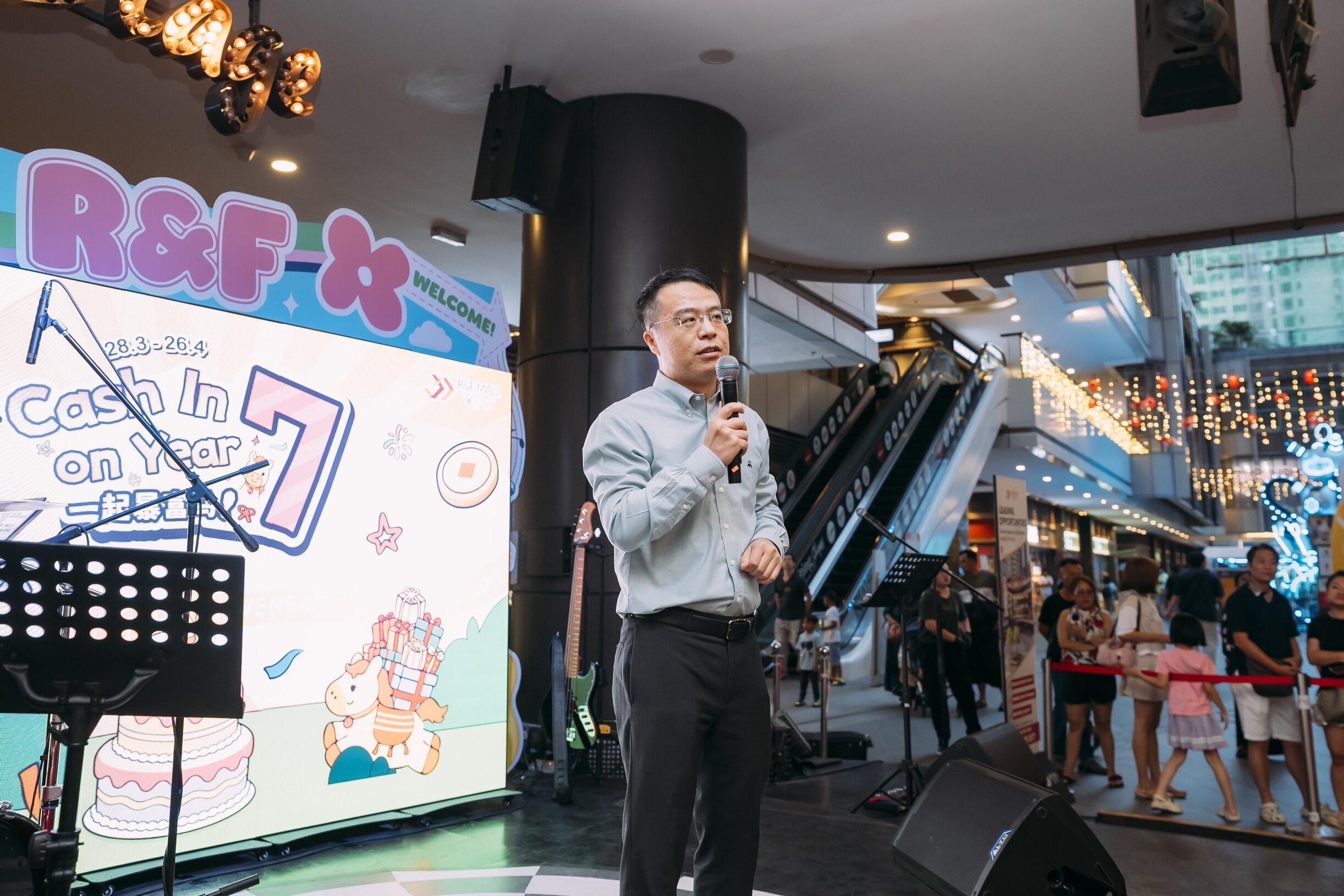 R&F Mall JB Celebrates 7th Anniversary with 700 Free Ang Pows & Milk Tea Giveaway