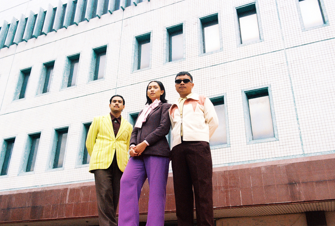 Tembus Pasaran Global! Thee Marloes Pilih Big Crown Records Untuk Debut “Di Hotel Malibu”