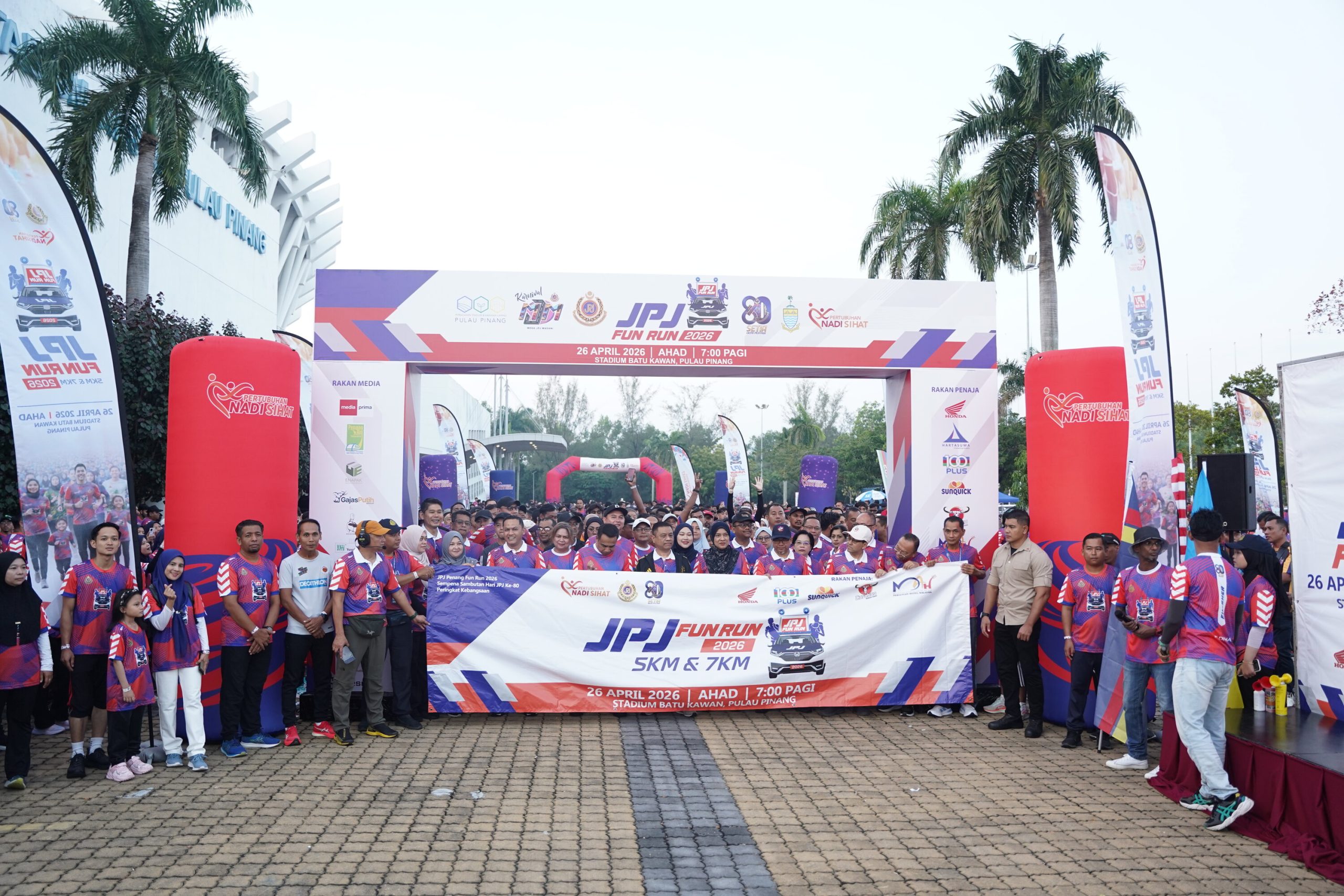 PENANG MEMANG LUAR BIASA! 300,000 ORANG UTARA MEMERIAHKAN KARNIVAL JOM HEBOH X MEGA JPJ MADANI 2026 DI BATU KAWAN!